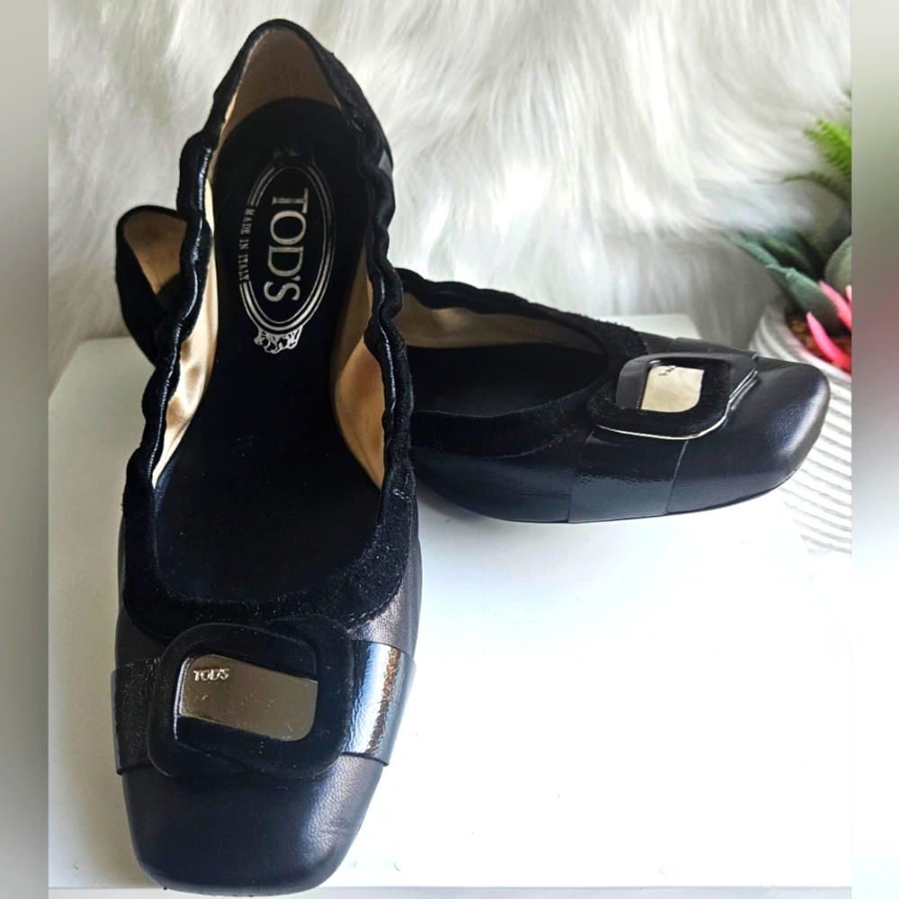 Tods Black Suede And Leather Buckle Scrunch Ballet Flats
